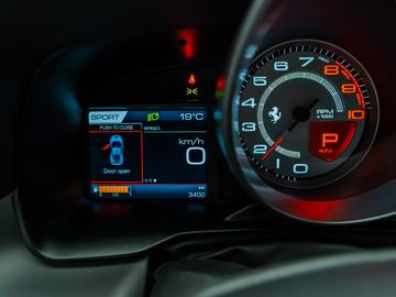 صورة مصغرة 21 لـ 2020 Ferrari F8
