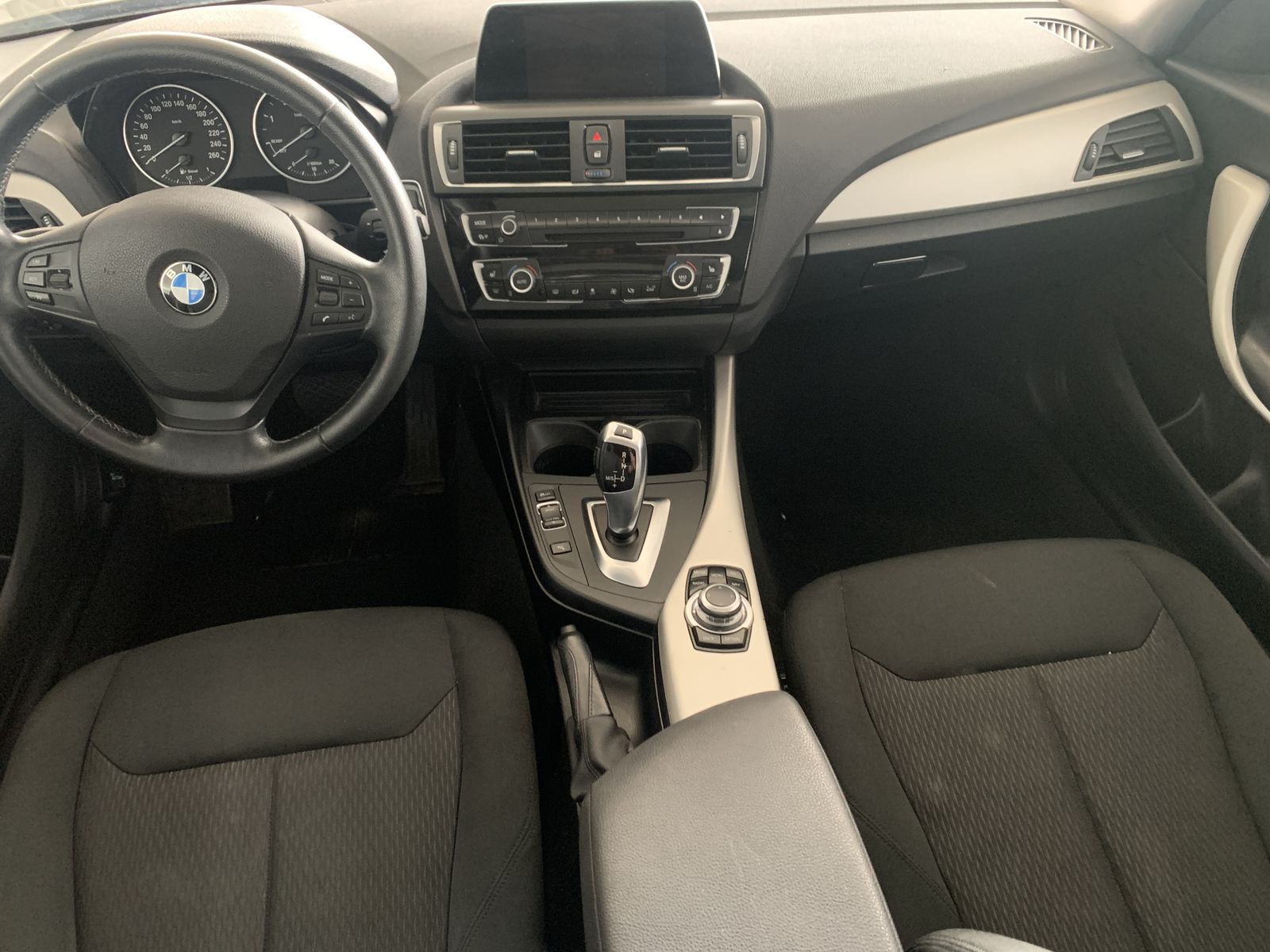 Fahrzeugabbildung BMW 118 d Advantage*PDC*Klima*SHZ*Navi*