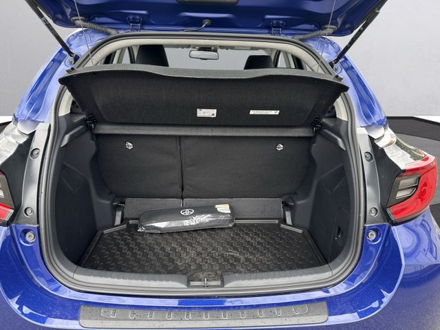 Yaris Hybrid Team Deutschland *Navi + Apple CarP