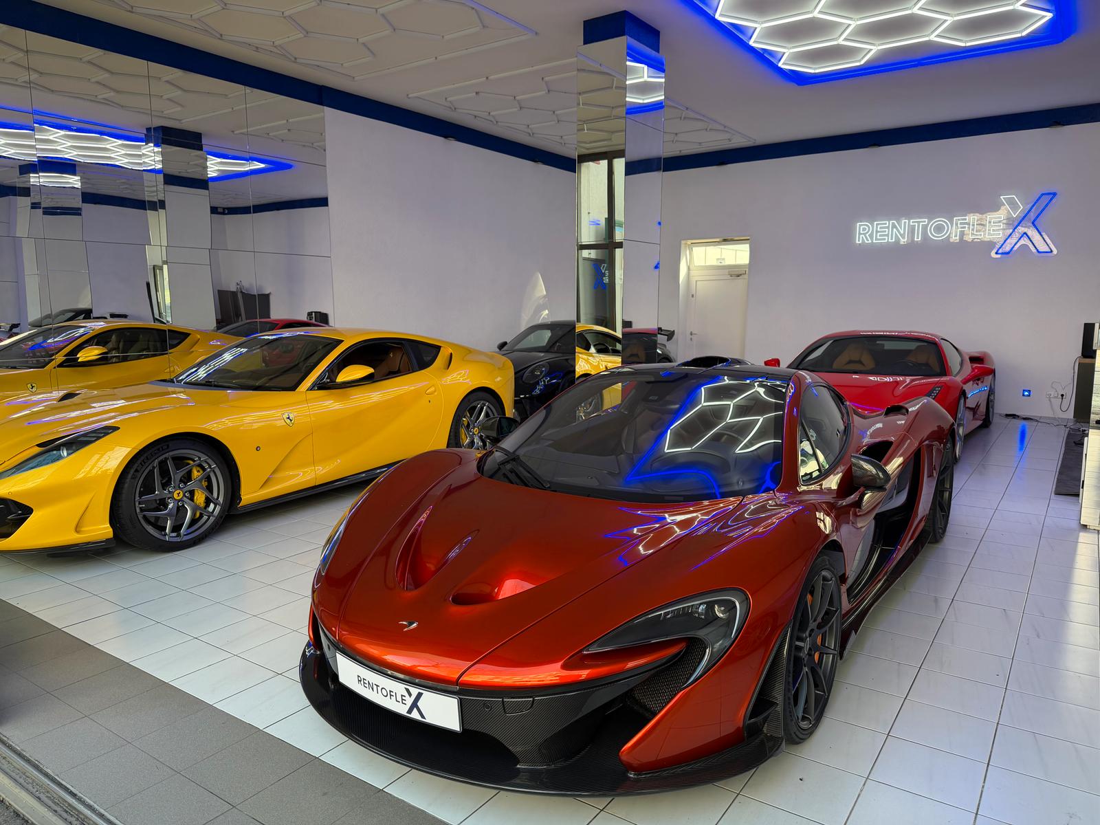 showroom-image-top