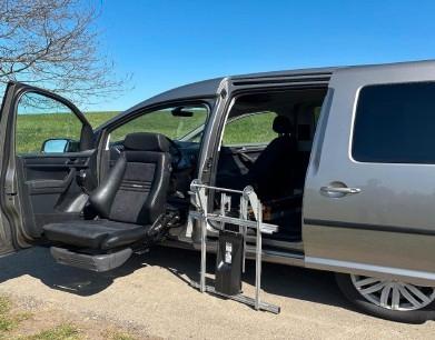 Volkswagen Caddy für Rollstuhlfahrer*innen