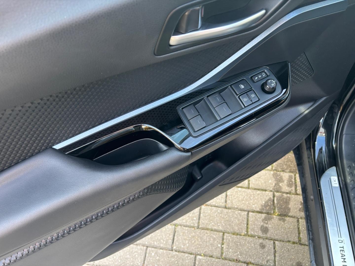 Toyota C-HR 1.8 Hybrid Team Deutschland *LED*ACC*CAM*Pa