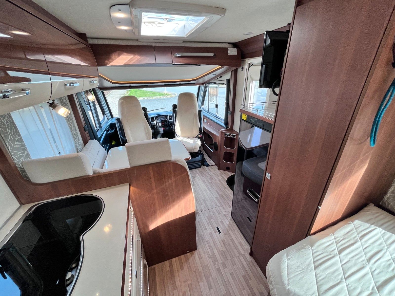 Fahrzeugabbildung LMC Explorer Comfort I 615 - Neuzustand -