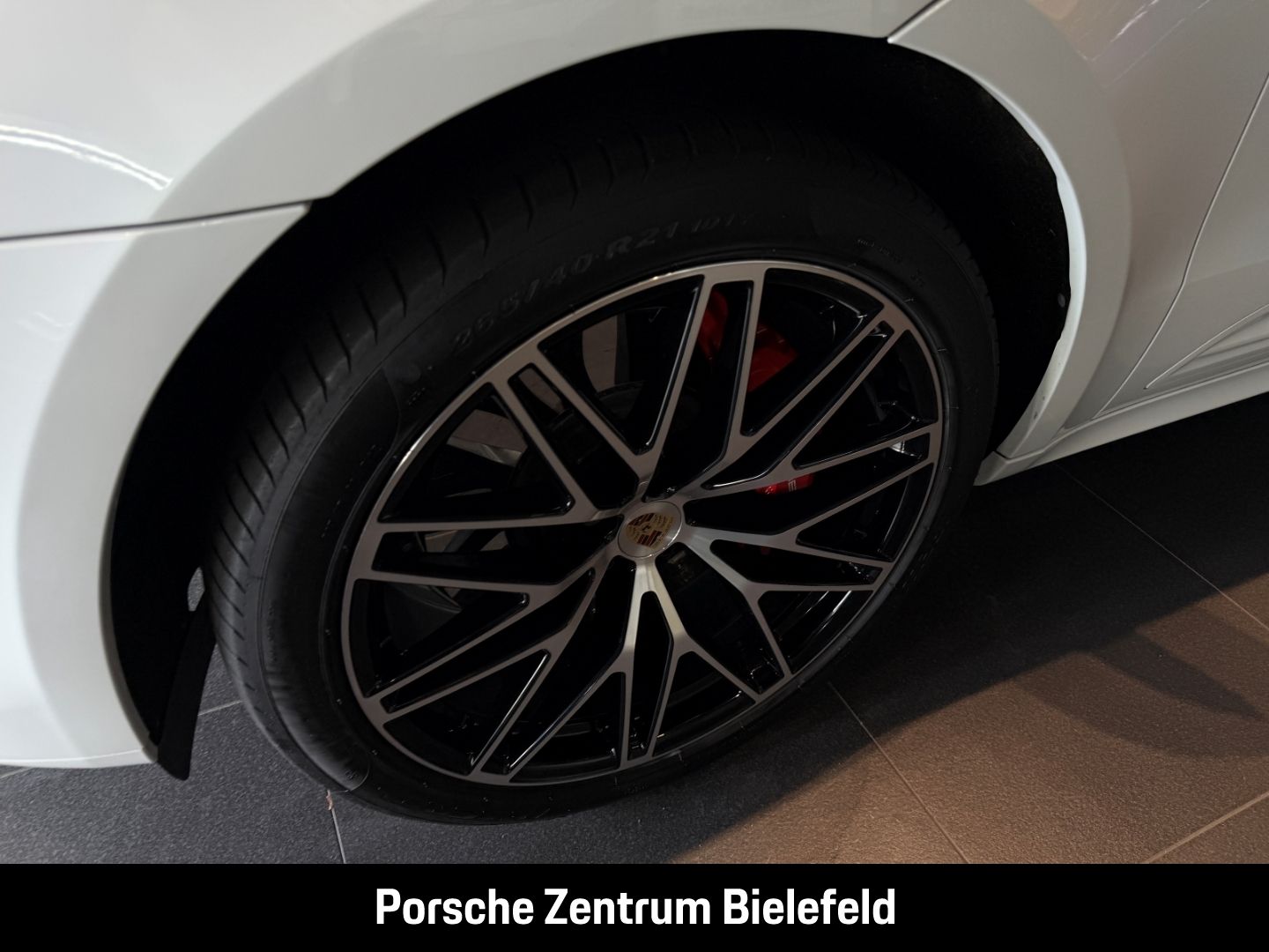 Porsche Macan GTS Standheizung Sportabgas Luftfederung foto 11