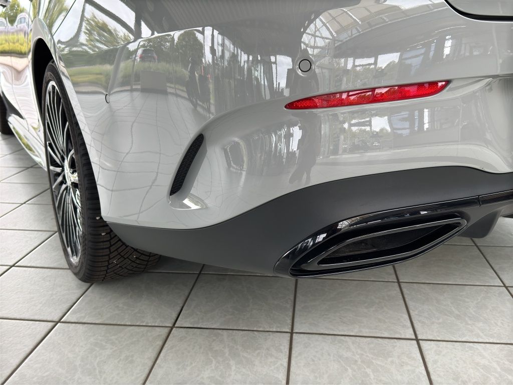 Fahrzeugabbildung Mercedes-Benz CLA 200 Special Edition AMG*Navi*DISTRON*PDC*RFK