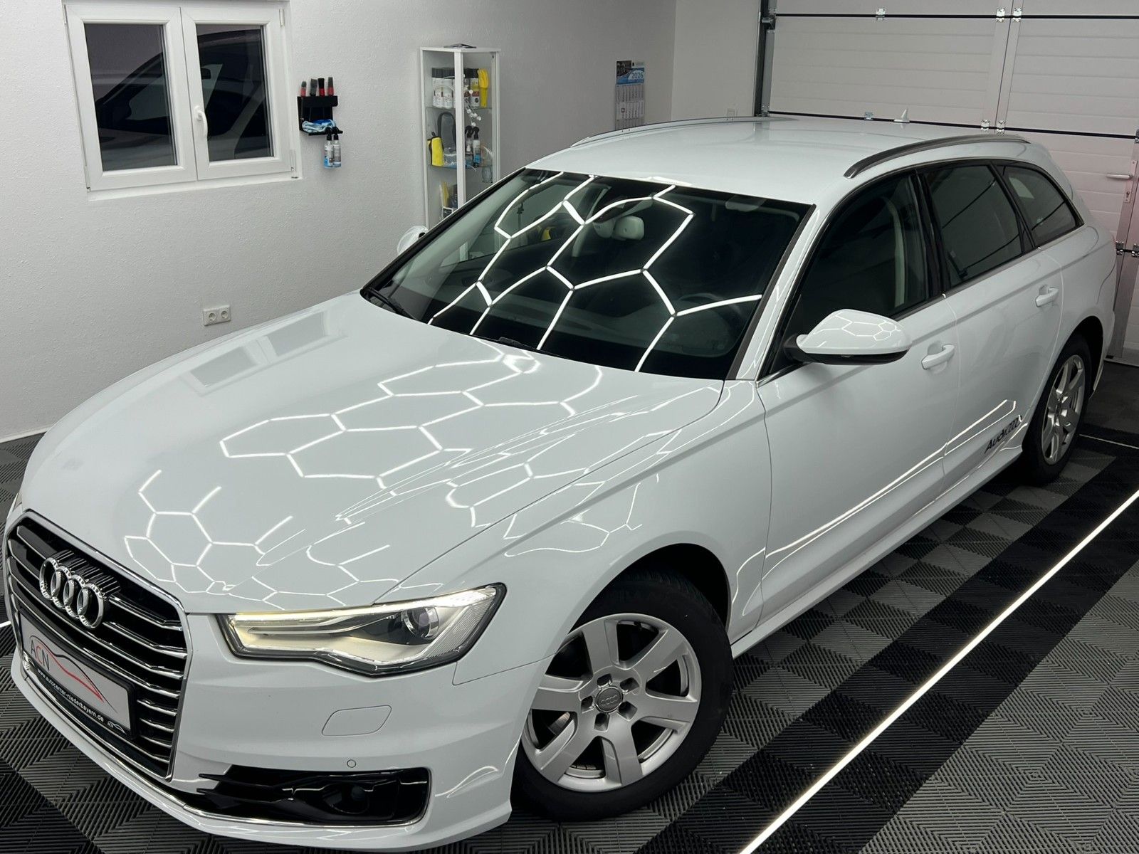 Fahrzeugabbildung Audi A6 Avant 2.0 TDI ultra/NAVI/KAMERA/4-ZONEN/ACC