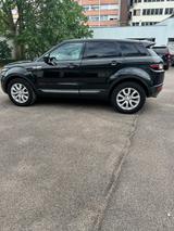 Land Rover Range Rover Evoque 2.0 TD4 110kW SE Autom. SE - Land Rover Range Rover Evoque in Köln