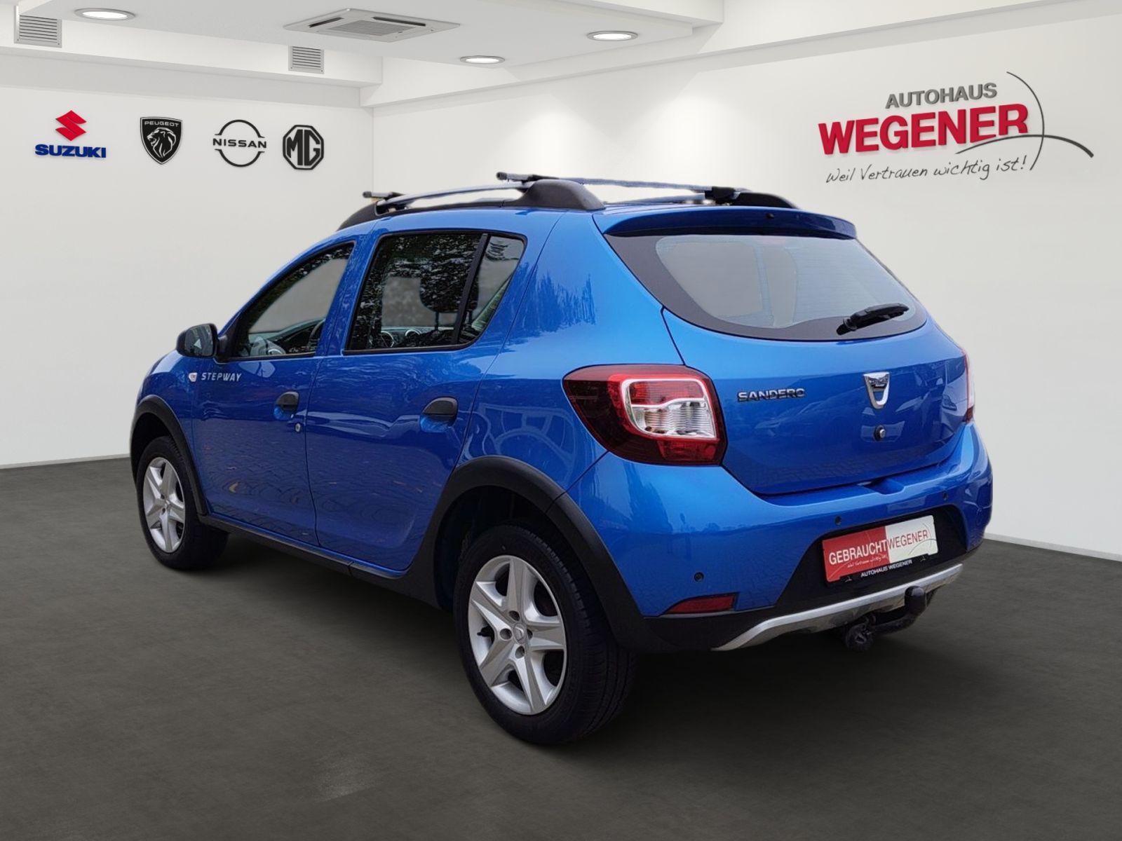Dacia Sandero 2015 — engine 898 cm³, 90 HP (66kW)