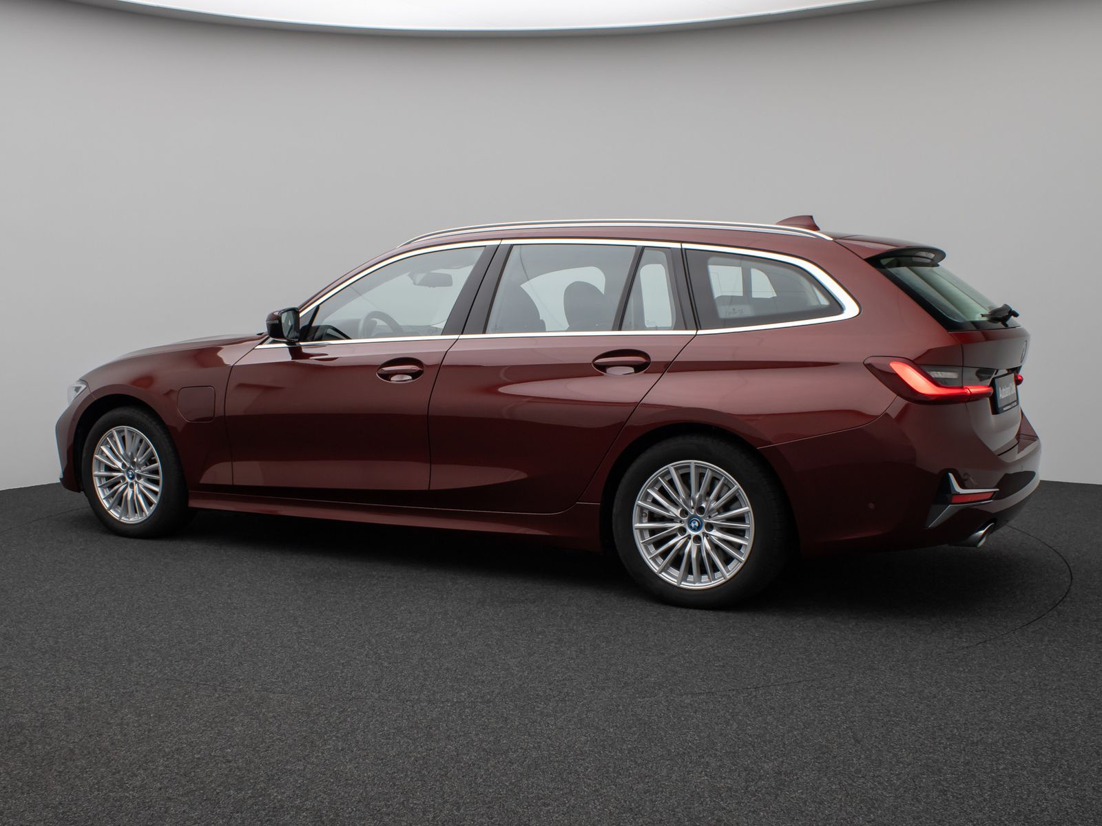 Fahrzeugabbildung BMW 320e Luxury Line Panorama Kamera DAB AHK Alarm