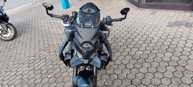 Yamaha MT-09 Y-AMT Puig Edition