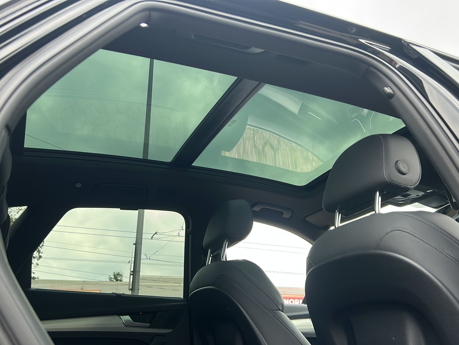 Fahrzeugabbildung Audi Q5 40 TDI quattro S-Line