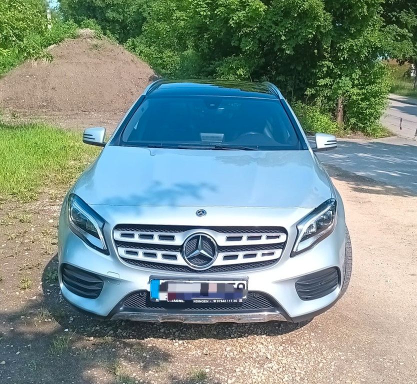 Mercedes-Benz GLA 250