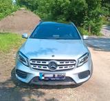 Mercedes-Benz GLA 250 4MATIC DCT -