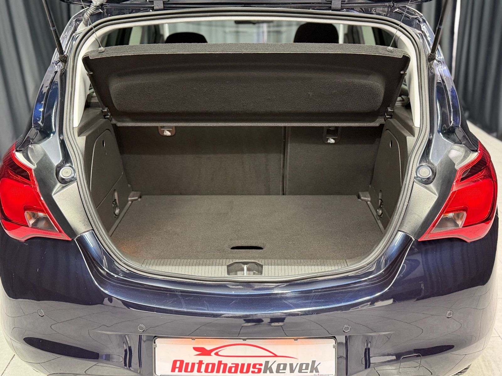 Fahrzeugabbildung Opel Corsa E|Automatik|RF-Kamera|Heizung|Bluetooth