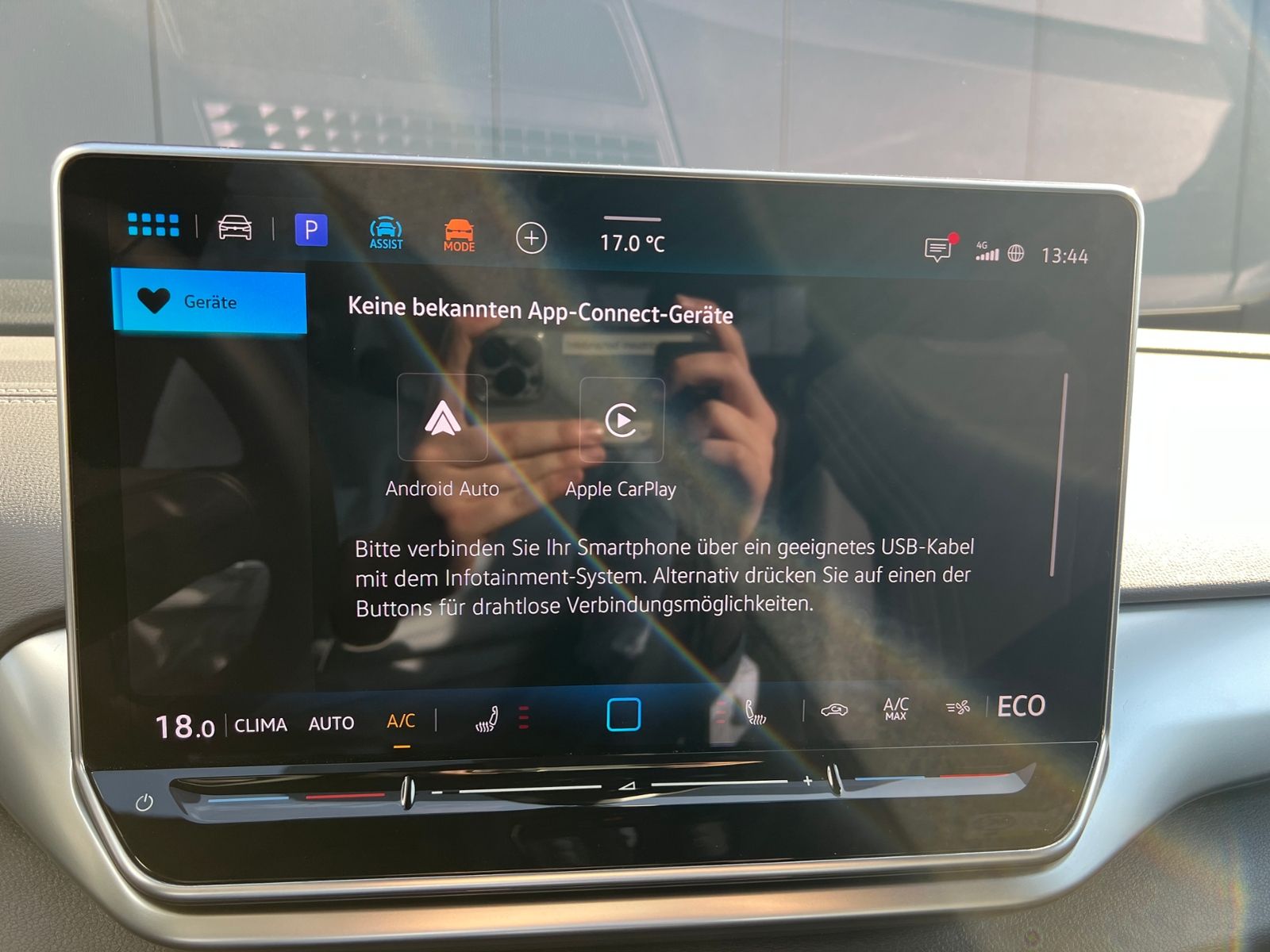 Fahrzeugabbildung Volkswagen ID.4 Pro 210 kW *Infotainment-Paket, Design-Pake