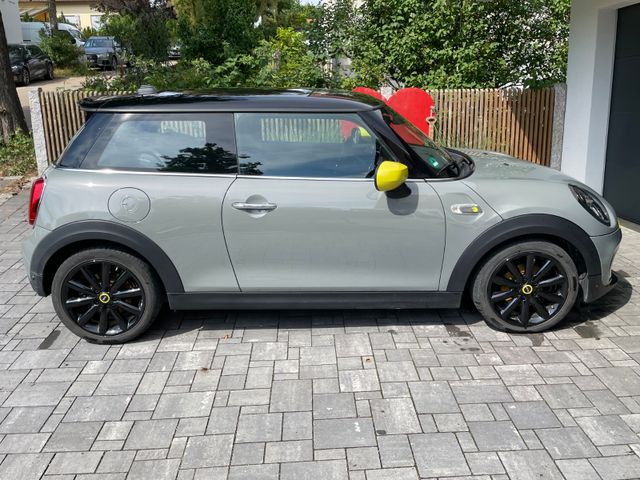 MINI COOPER SE