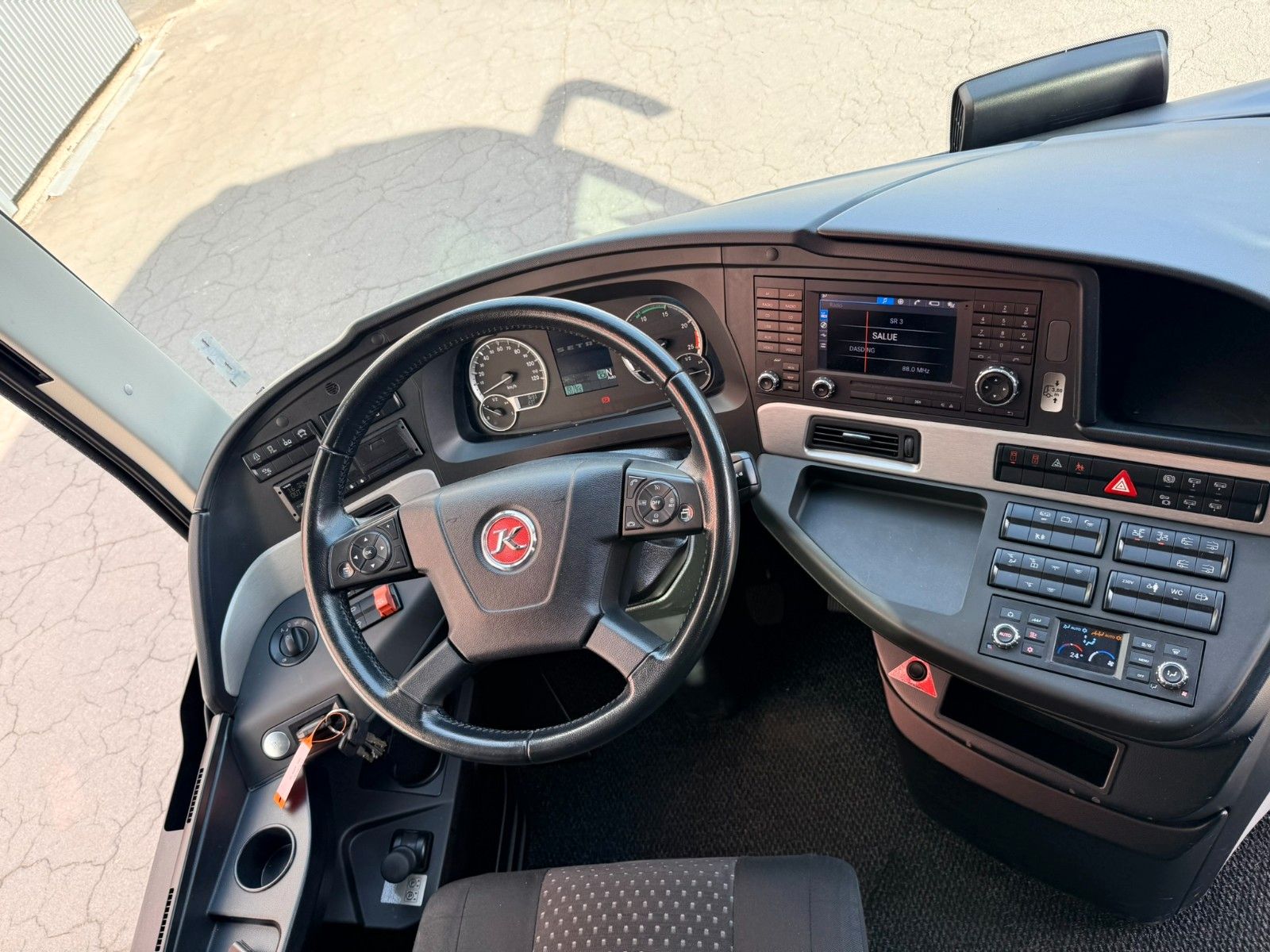 SETRA  2018 - Image 13 of 38