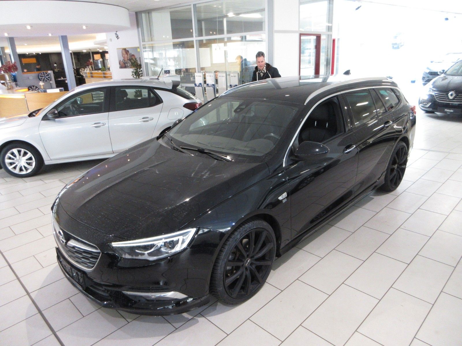 Fahrzeugabbildung Opel Insignia B ST Innovation 4x4 LEDER/4xSHZ/LHZ/AHK