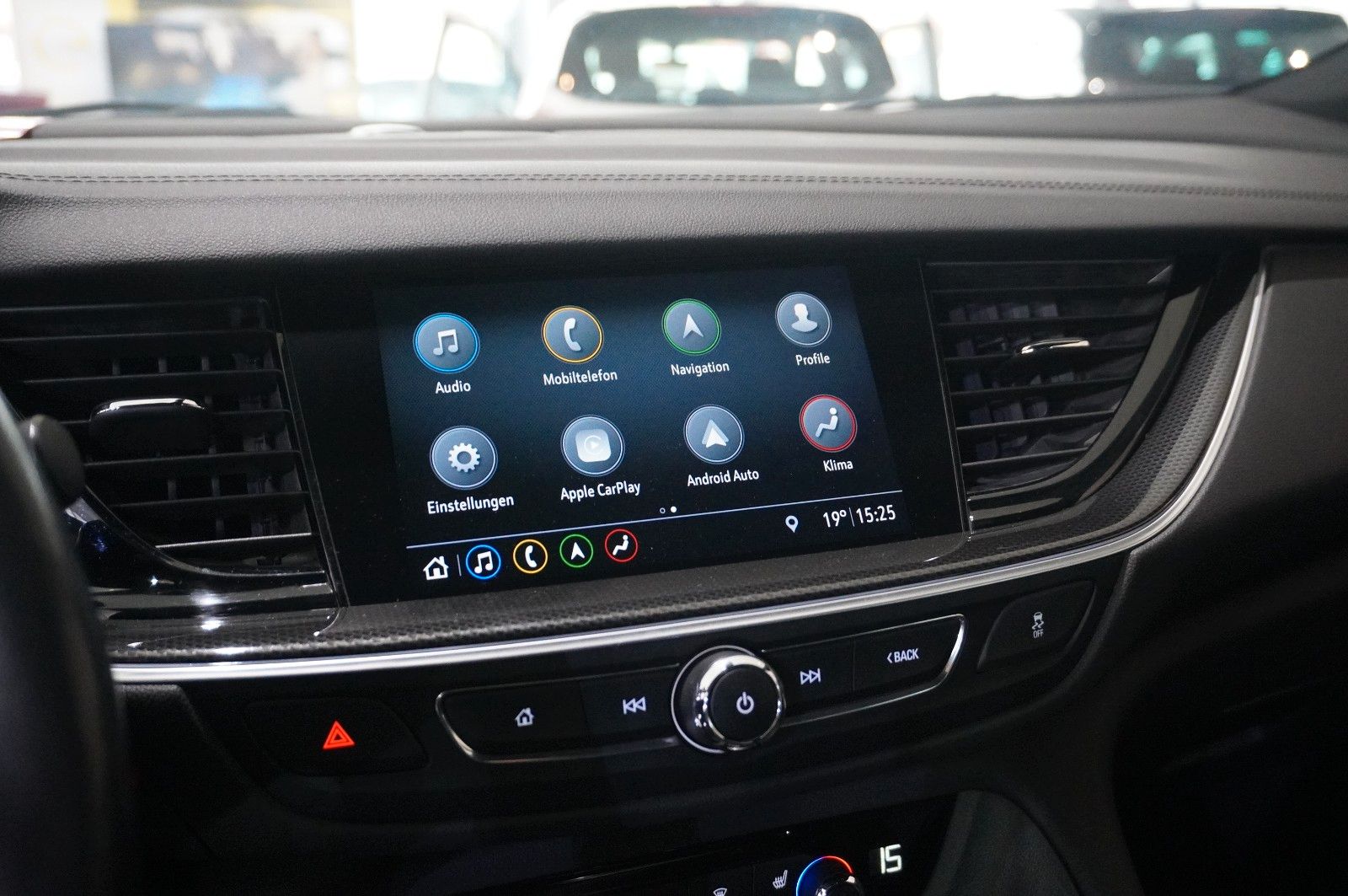 Fahrzeugabbildung Opel Insignia B ST 2.0D BUSINESS NAVI/LED/KAMERA/DAB+