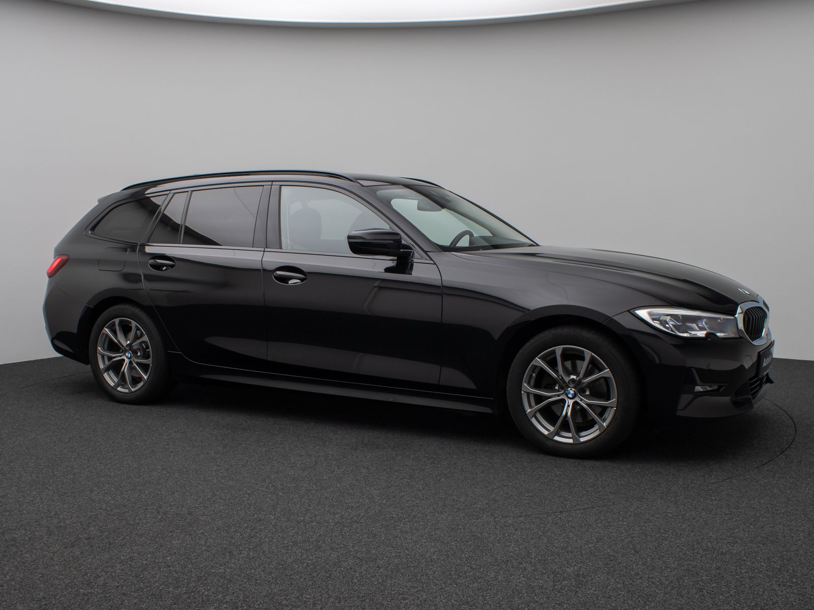 Fahrzeugabbildung BMW 320d Sport Line DAB Laser HUD Cockpit+ Komfort