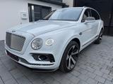 Bentley Bentayga 6.0 W12 4WD*PANORAMA*CARBON - scheckheftgepflegte Bentley Bentayga
