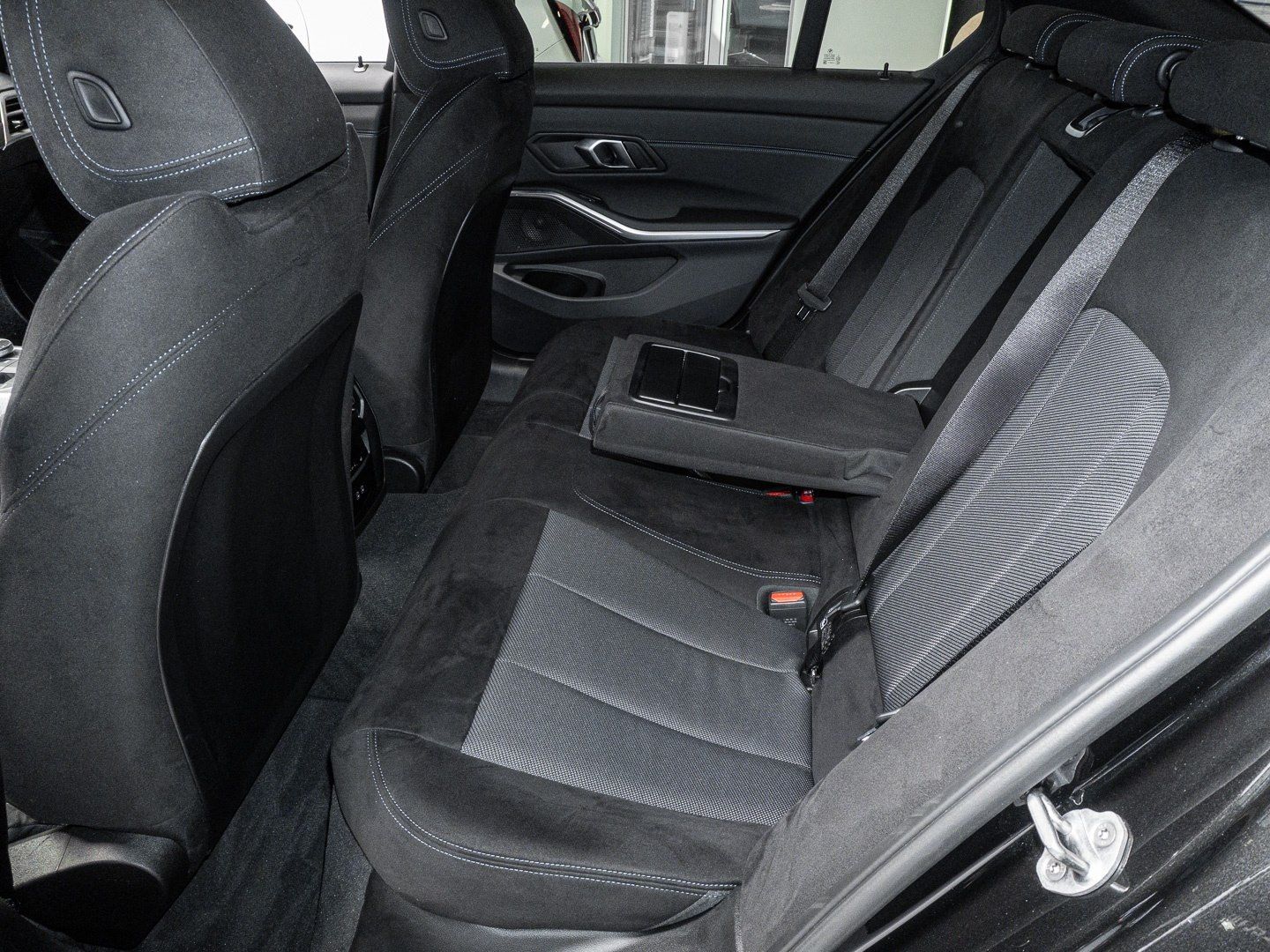 BMW 320 - Bild 14