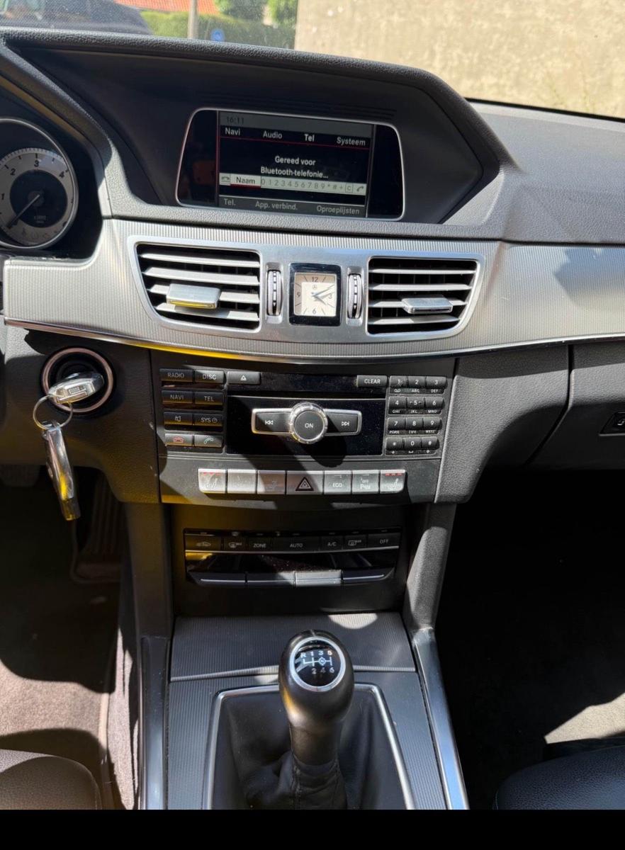 Mercedes-Benz E200 2013 — photo 5