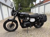 Triumph Street Scrambler 900, Top Bike mit super Zubehör - Triumph Motorräder in Bremen