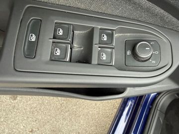 Volkswagen Golf - 9