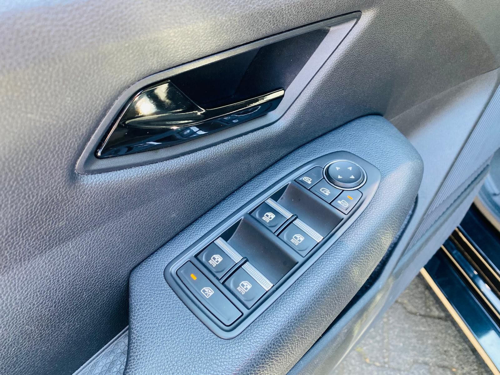 Fahrzeugabbildung Renault Megane E-TECH Equilibre Elec NAVI+LED+SHZ+KAM+WP