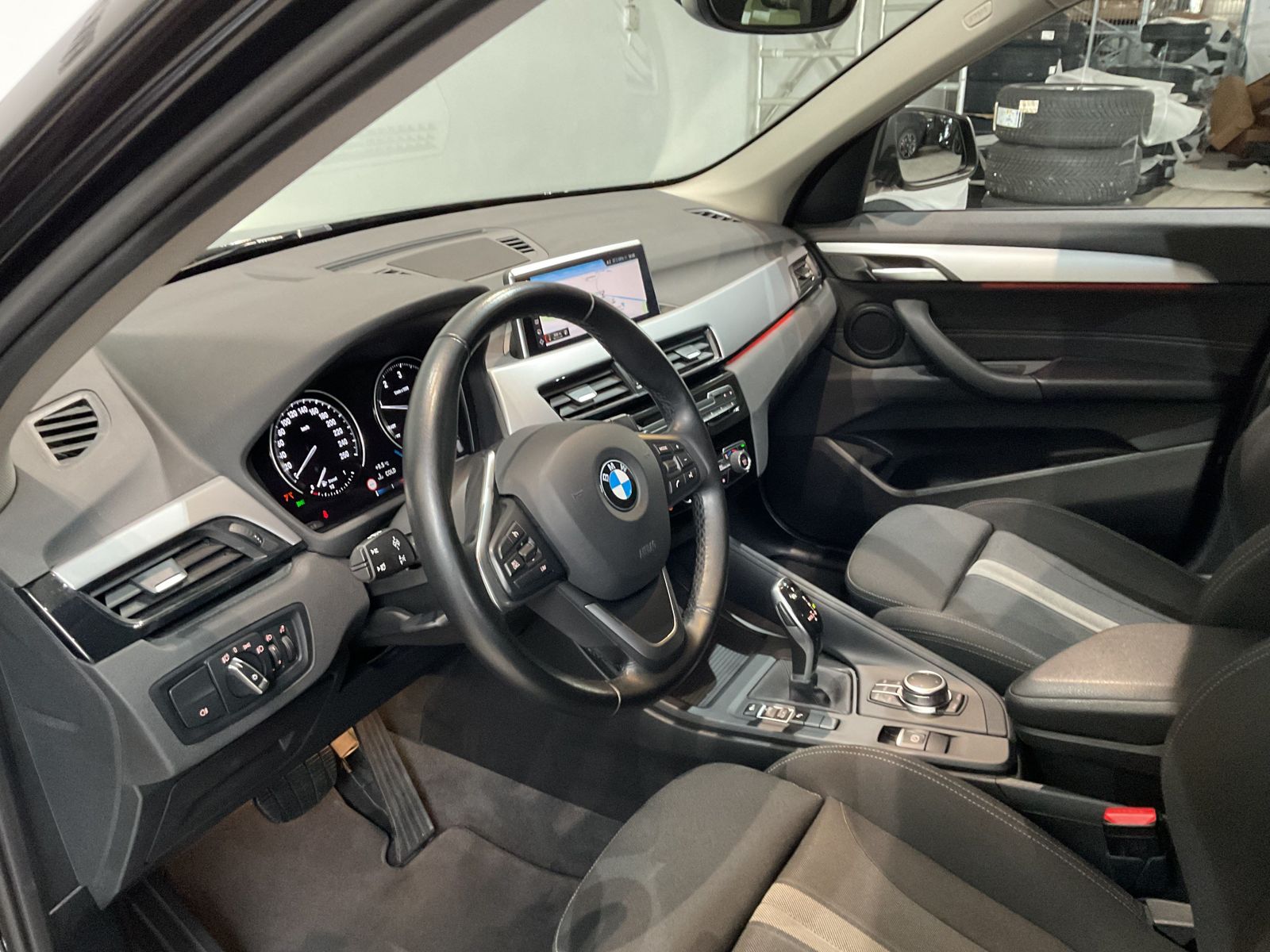 Fahrzeugeinzelansicht 10 Fahrzeugabbildung BMW X1 sDrive18d AHK, PDC, Komfortpaket