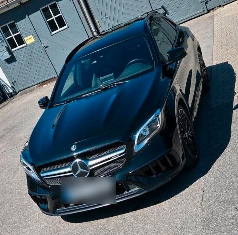 Image of Mercedes-Benz GLA 45 AMG