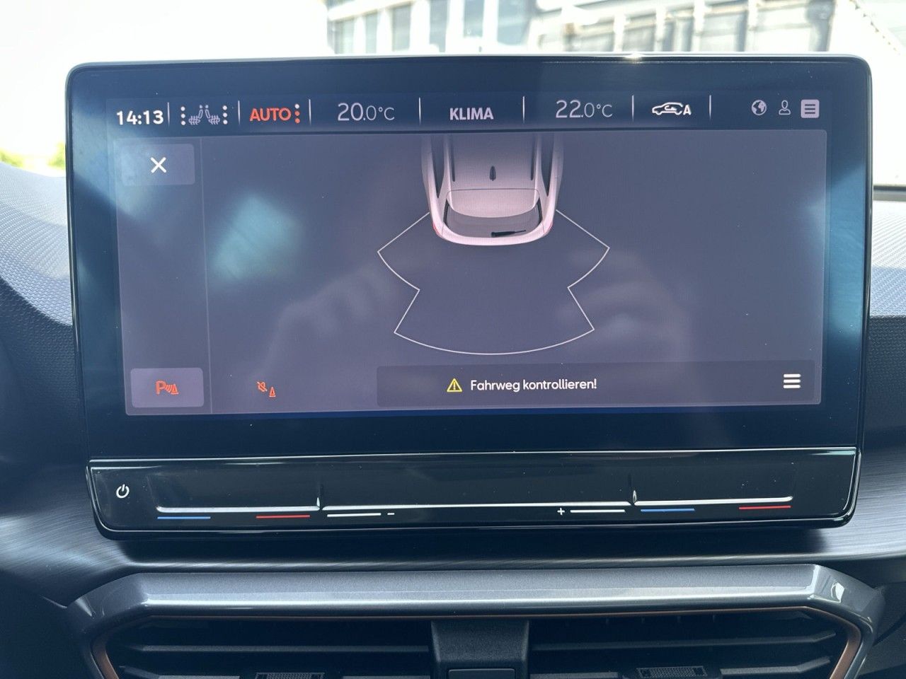 Fahrzeugabbildung CUPRA Leon Sportstourer 1.5 eTSI 150 PS DSG-1Hnd-Navi* - mit KI generiert/bearbeitet