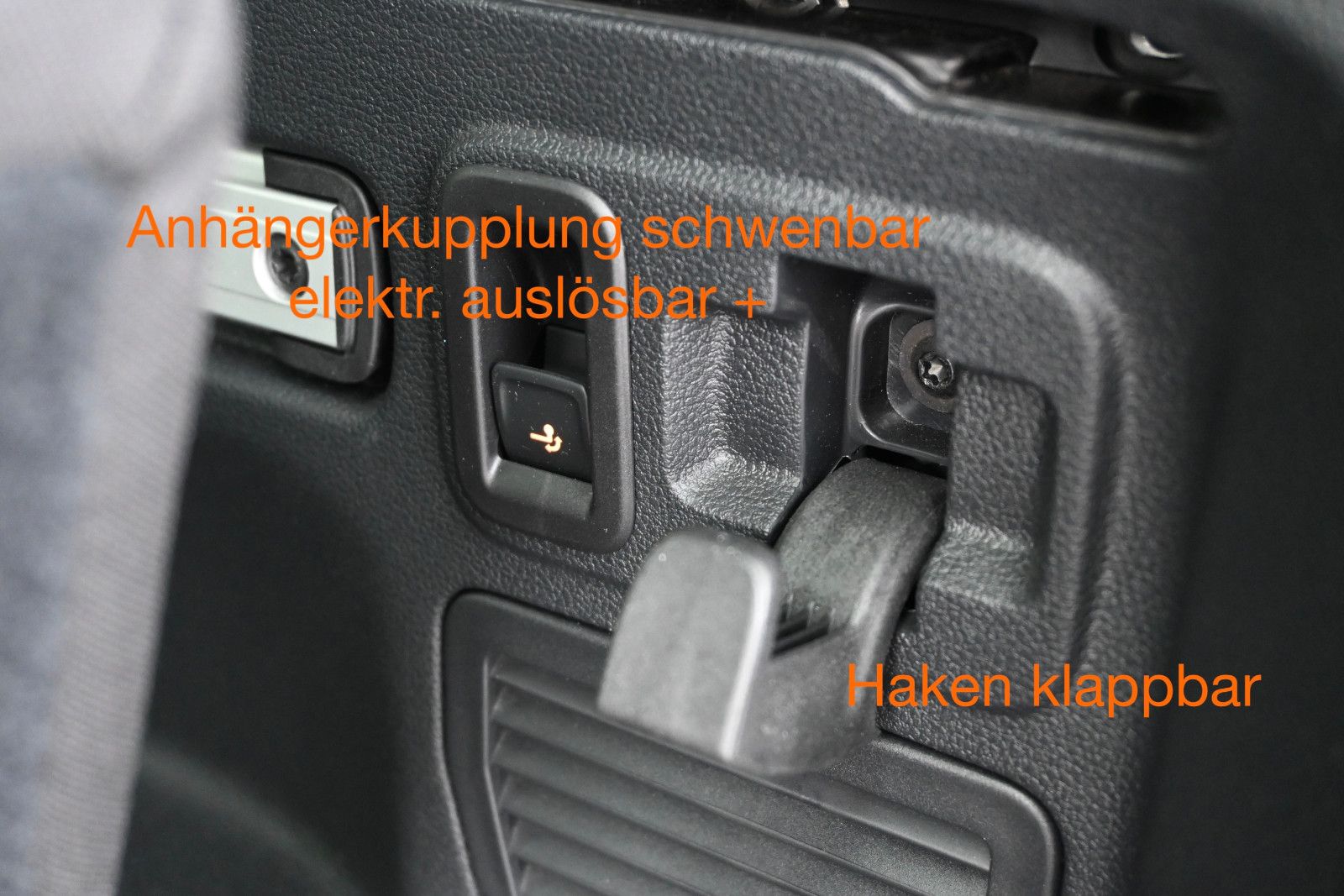 Fahrzeugabbildung Volkswagen Touran 2.0 TDI °UVP61.150€°ACC°AHK°STHZ°8-FACH°