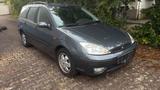 Ford Focus TÜV bis 2027/02 - Ford Focus aus 2002: Kombi