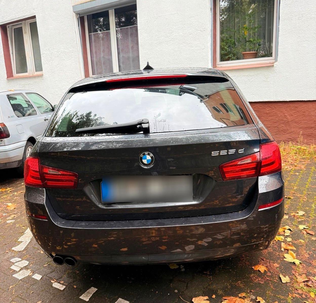 BMW 218 2012 — interior