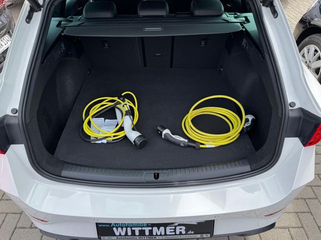 Leon ST 1.4 eHYBRID 180kW VZ DSG ACC/NAV/RFK/DCC