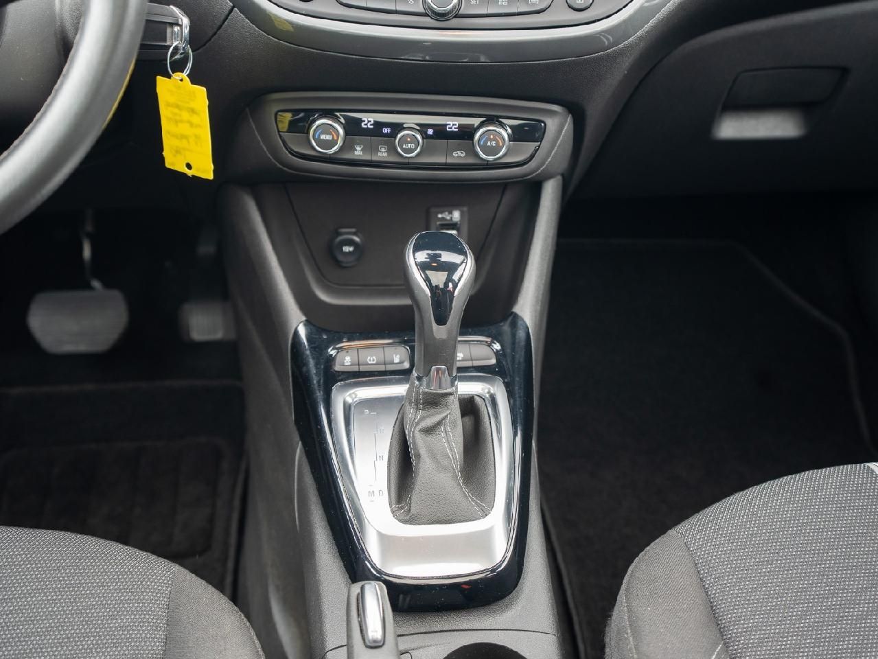 Fahrzeugabbildung Opel Crossland Elegance