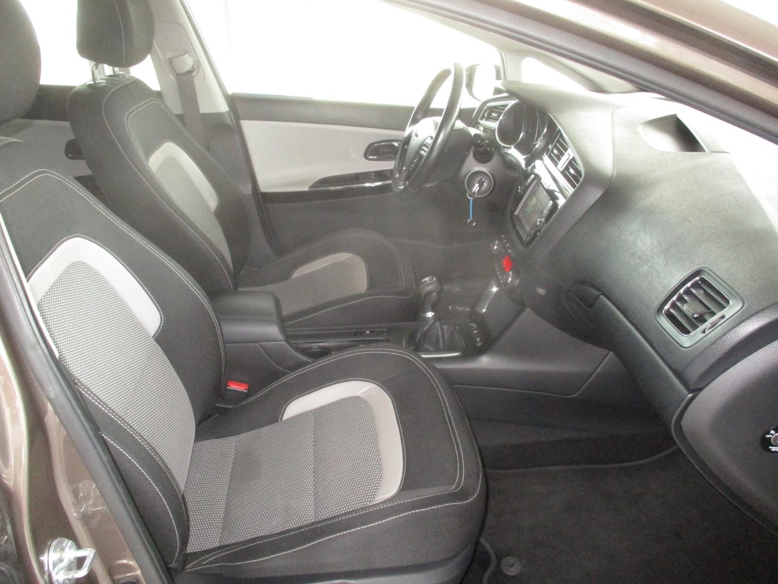 Kia cee'd Sportswagon Spirit, Klimaaut,LM,AHK