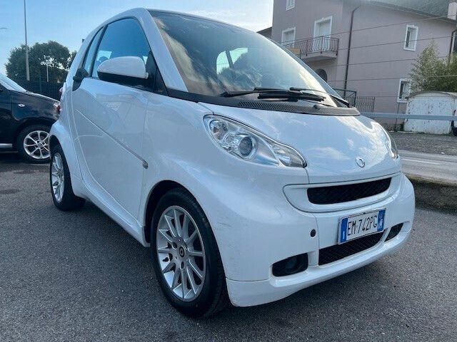 Smart SMART FORTWO MHD 1000 71 CV PASSION