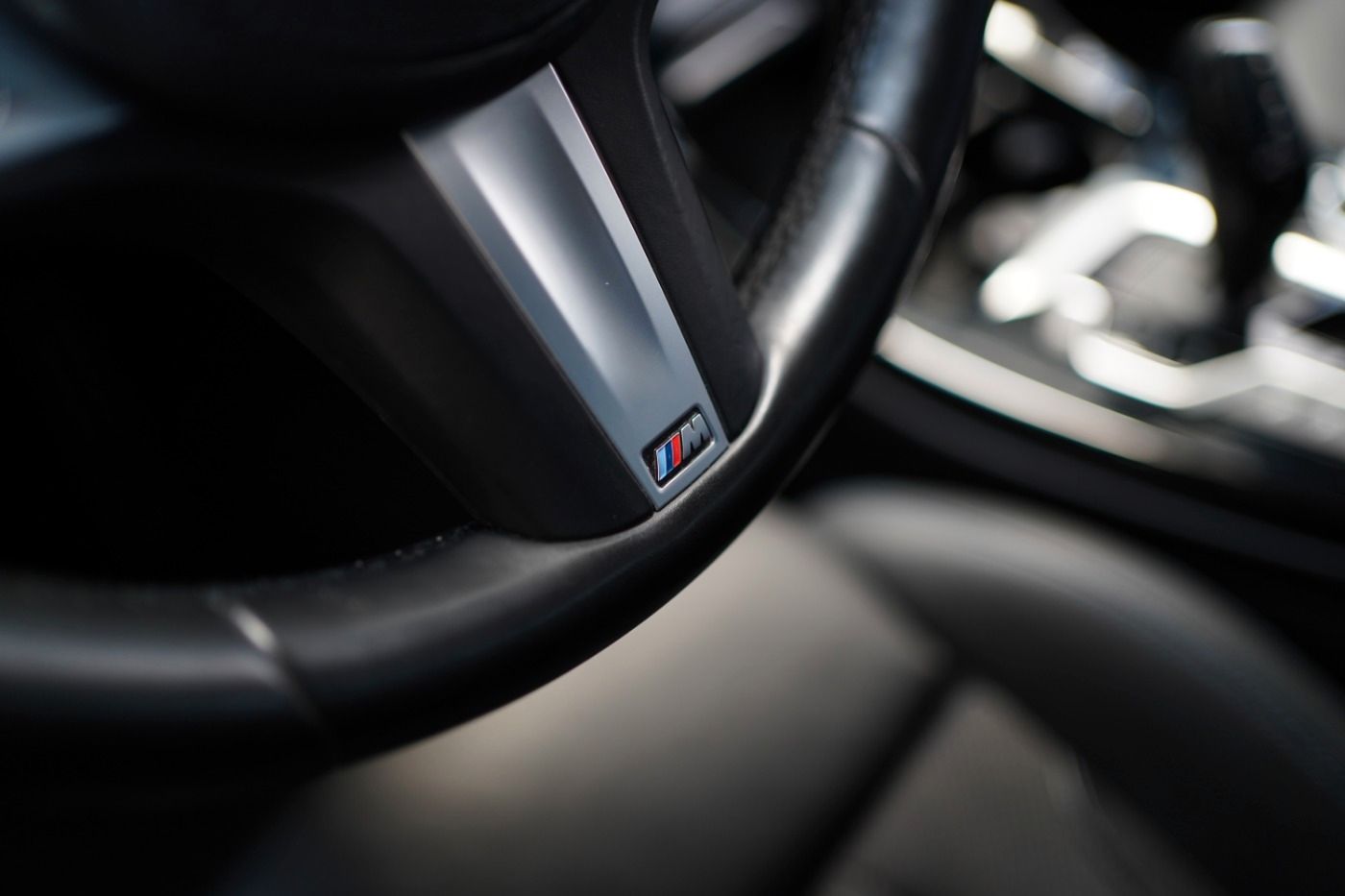 Fahrzeugabbildung BMW X3 20ix M Sport +AHK+ParkingAssis.+Live Cock.Plu