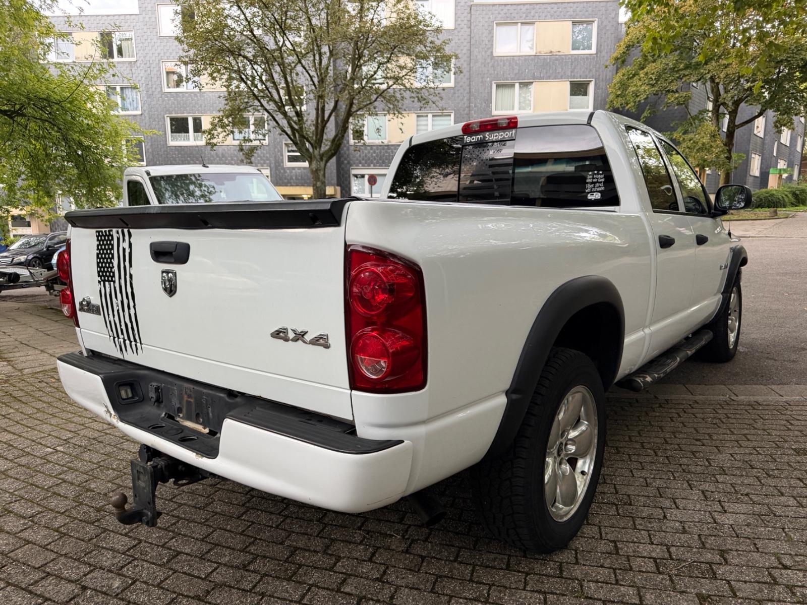 Dodge Ram 2008 — вигляд ззаду