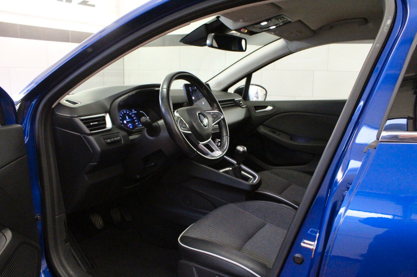 Fahrzeugabbildung Renault Clio TCe 90 Intens*Winterpaket*City Paket*