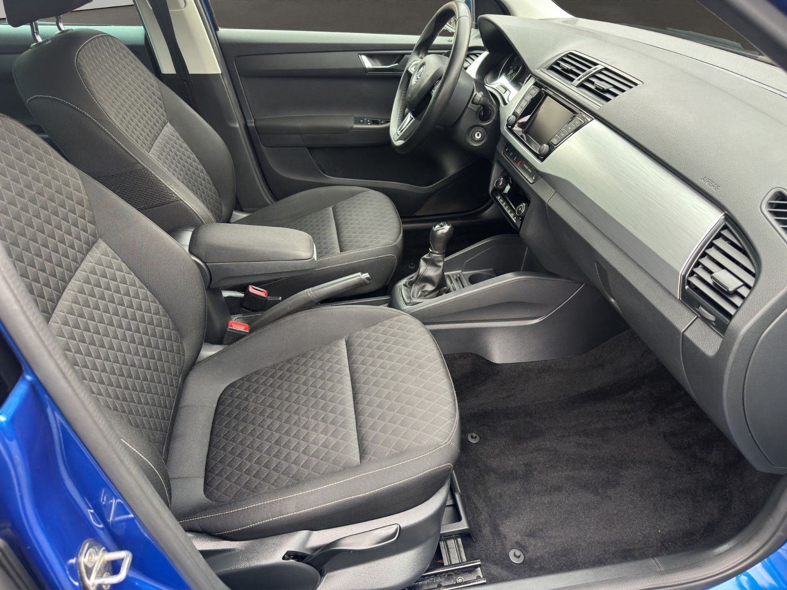 Fahrzeugabbildung SKODA Fabia Drive/ NAVI/ SITZHEIZUNG/ KLIMA