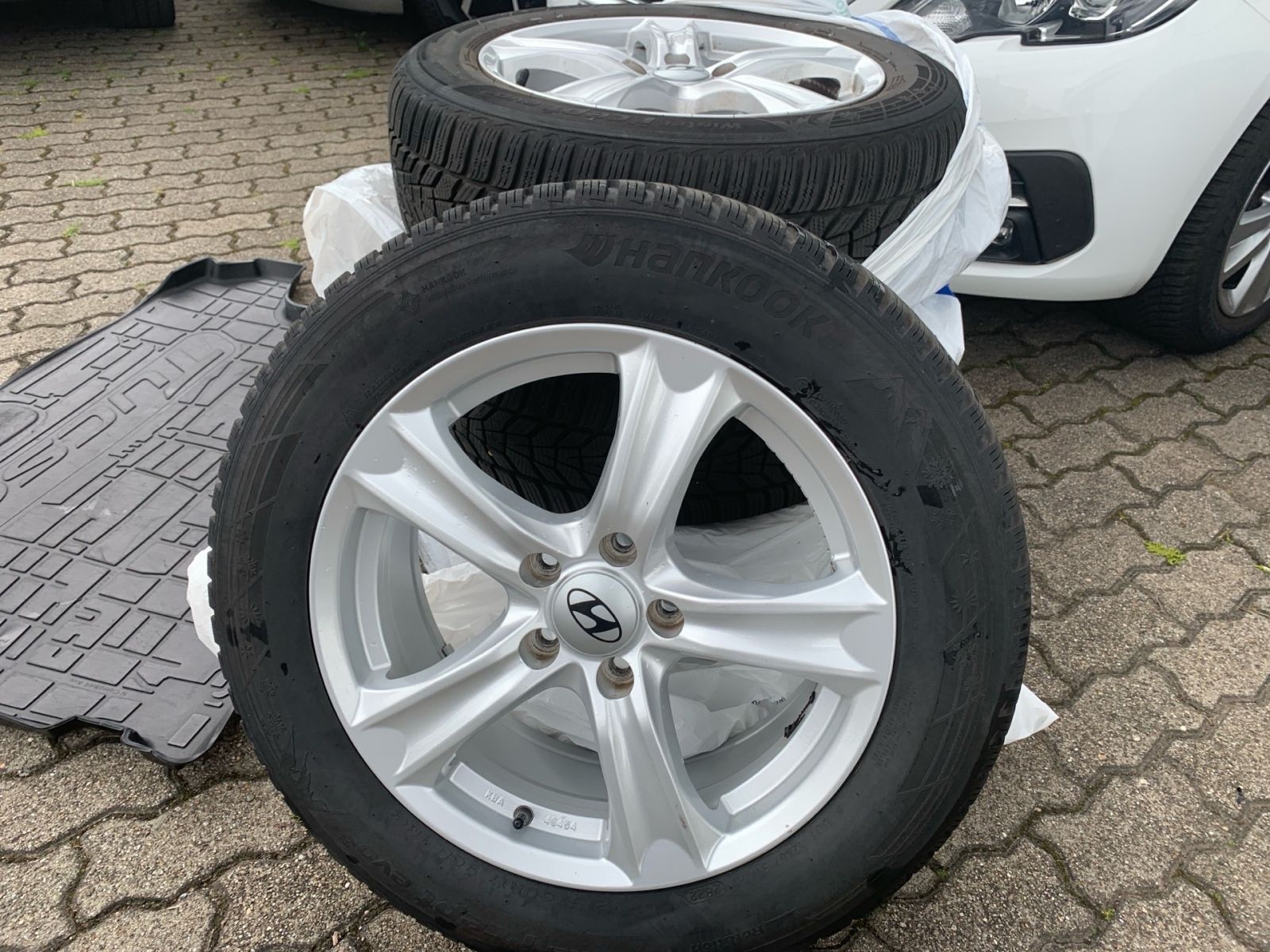 Fahrzeugabbildung Hyundai TUCSON 1.6 Turbo 7-DCT Premium 4WD Leder Pan.Dac