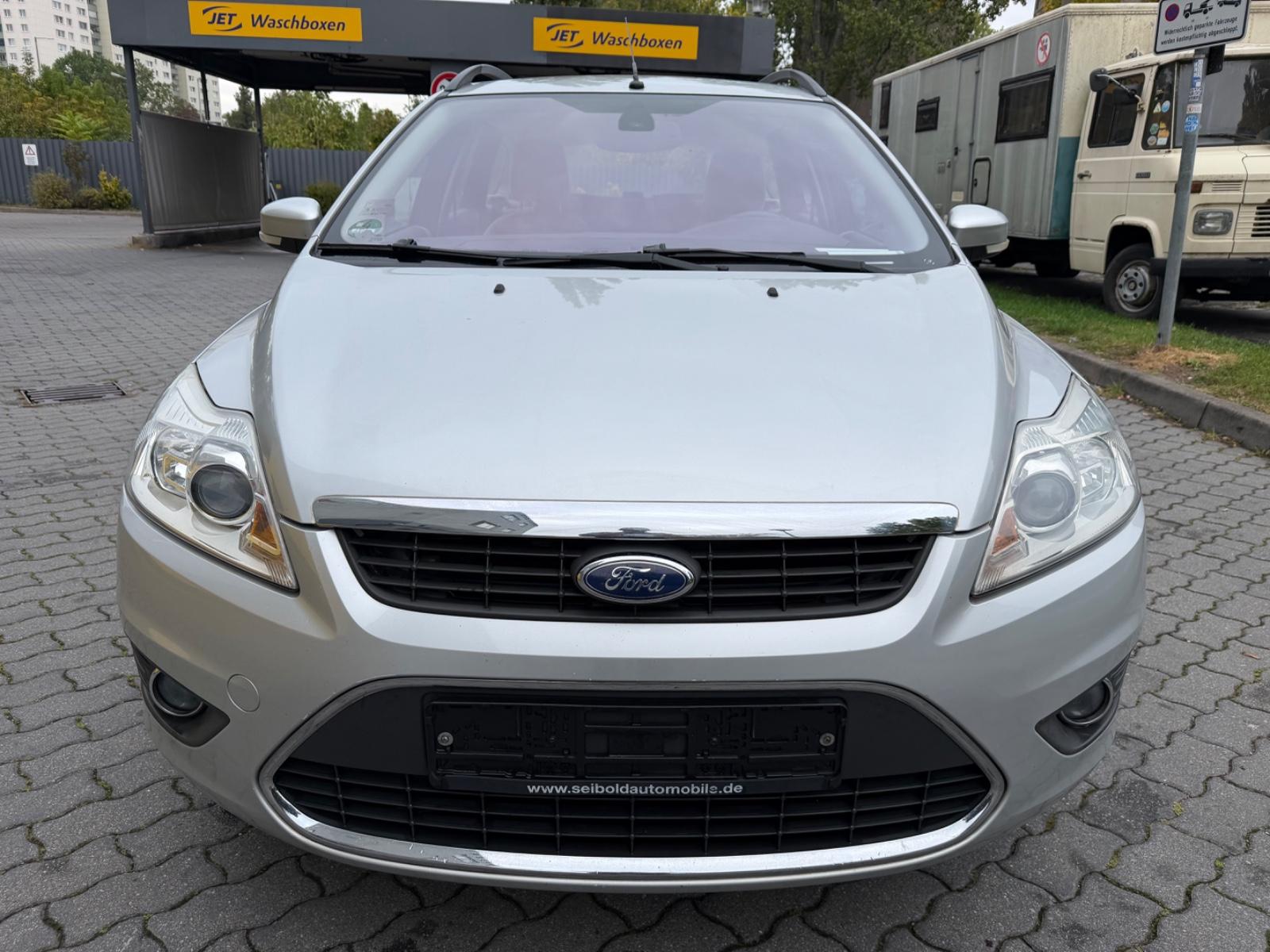 Ford Focus 2008 — rear view