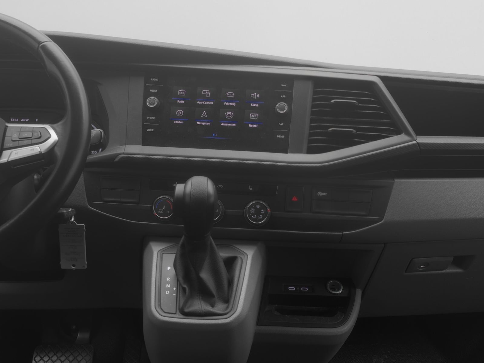Volkswagen T6 Caravelle - Bild 11