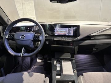 Fotografie 14 des Opel Astra Sports Tourer 1.2 Turbo Automatik GS