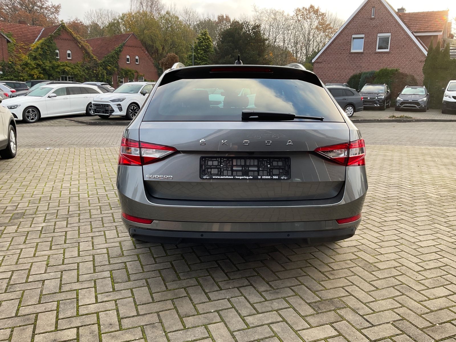 Fahrzeugabbildung SKODA Superb Combi 2.0 TDI DSG,Navi,LED,Kamera,ACC