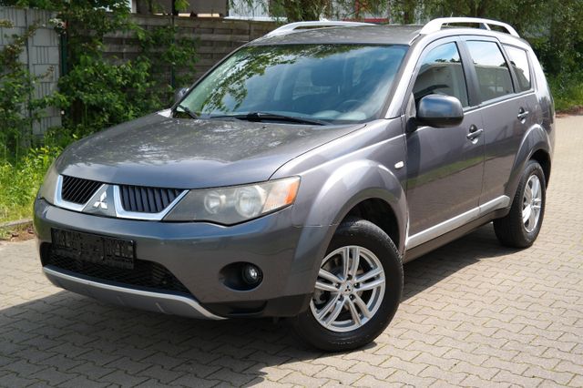 Mitsubishi Outlander 2.0 DI-D Invite/4x4/AHK/Tüv NEU/Euro 4